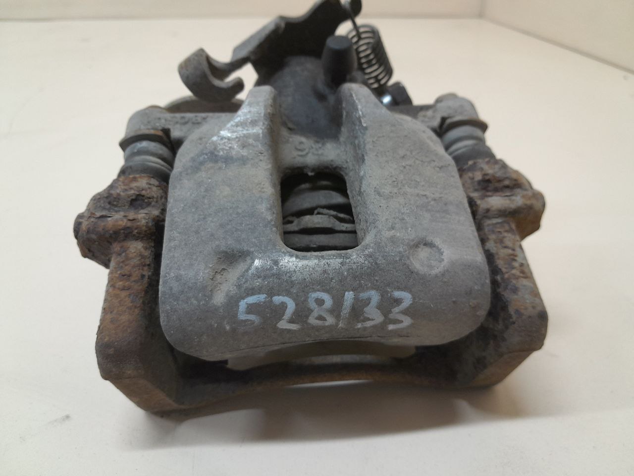 Суппорт задний правый Toyota Auris (E150) 2006-2012 Суппорт задний правый Toyota Auris (E150) 2006-2012
