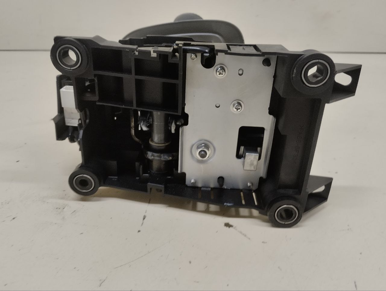 Кулиса КПП Peugeot 107 2006-2014 Кулиса КПП Peugeot 107 2006-2014