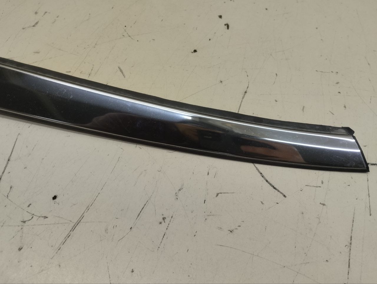 Молдинг заднего крыла левого Kia K5 (DL3) 2019>