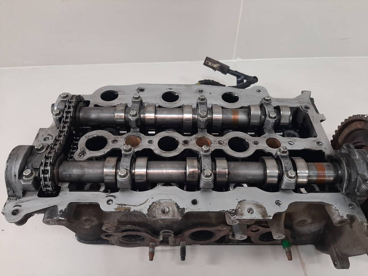 Головка блока цилиндров Land Rover Discovery 3 (L319) 2004-2009 Головка блока цилиндров Land Rover Discovery 3 (L319) 2004-2009