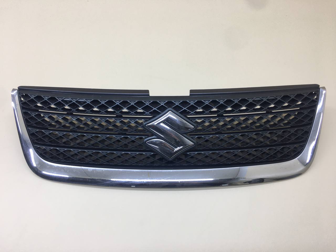 Решетка радиатора Suzuki Grand Vitara 2005-2015