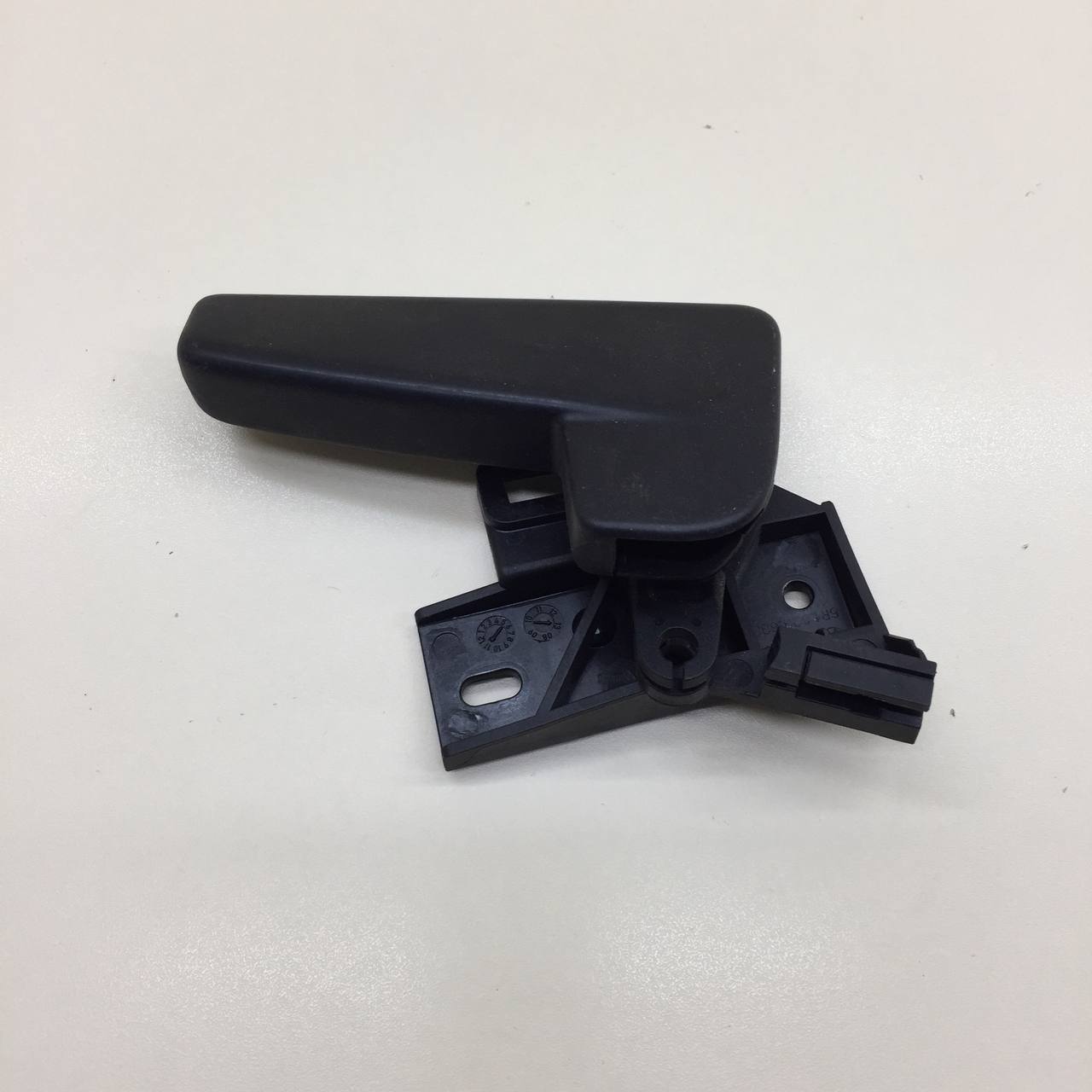 Ручка открывания капота Volkswagen Polo (MK5) 2011-2020