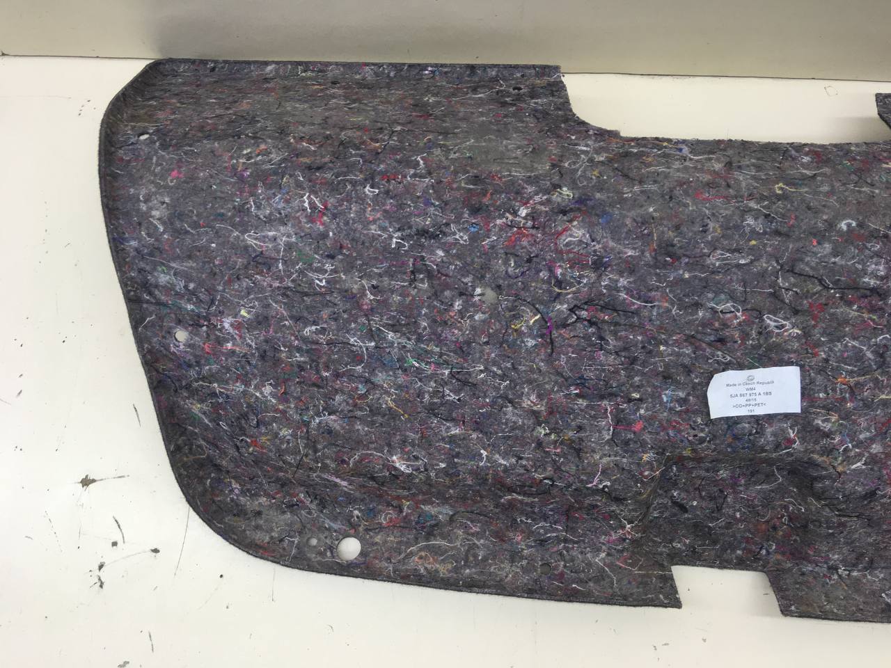 Обшивка двери багажника Skoda Rapid 2012-2020