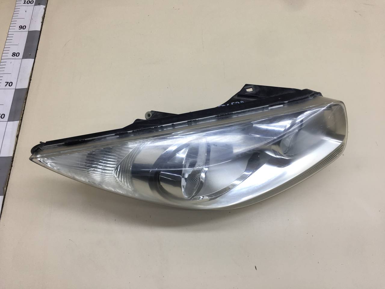 Фара правая Kia Venga (YN) 2010-2017