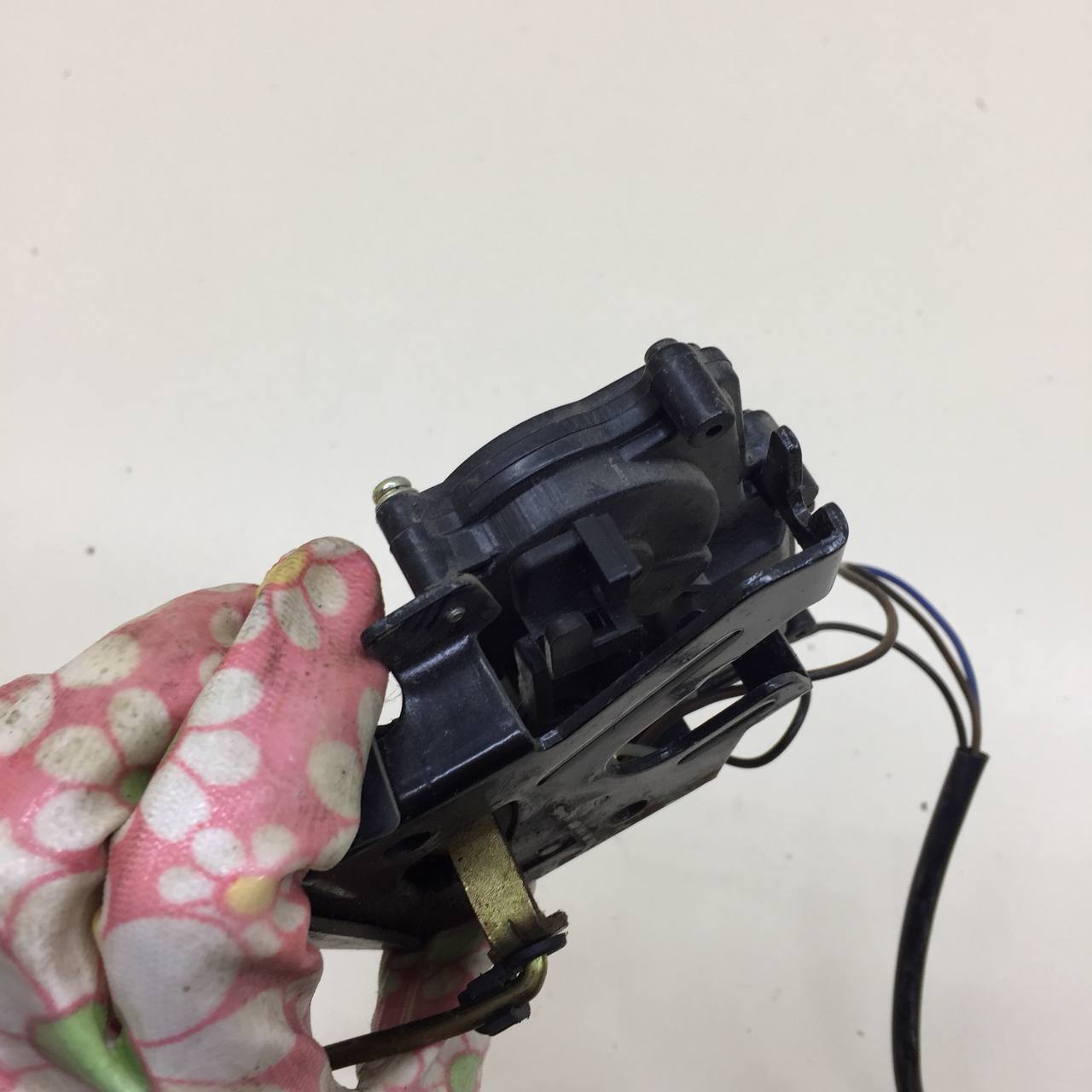 Замок багажника Vortex Estina 2008-2012