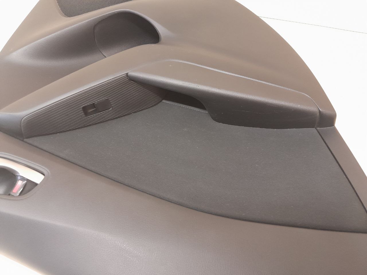 Обшивка двери задней левой Mazda Mazda 3 (BM) 2013-2016
