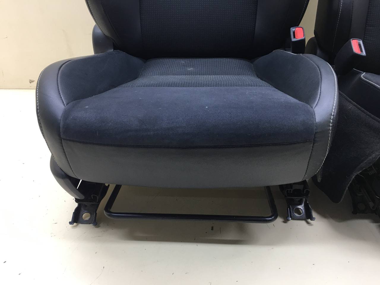 Сиденье (комплект) Toyota Rav 4 (XA40) 2013-2019