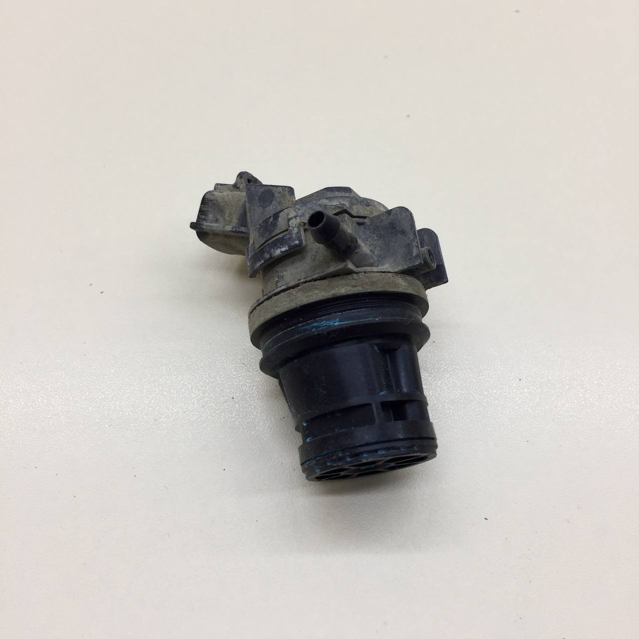 Насос омывателя Toyota Rav 4 (A30) 2006-2013 Насос омывателя Toyota Rav 4 (A30) 2006-2013