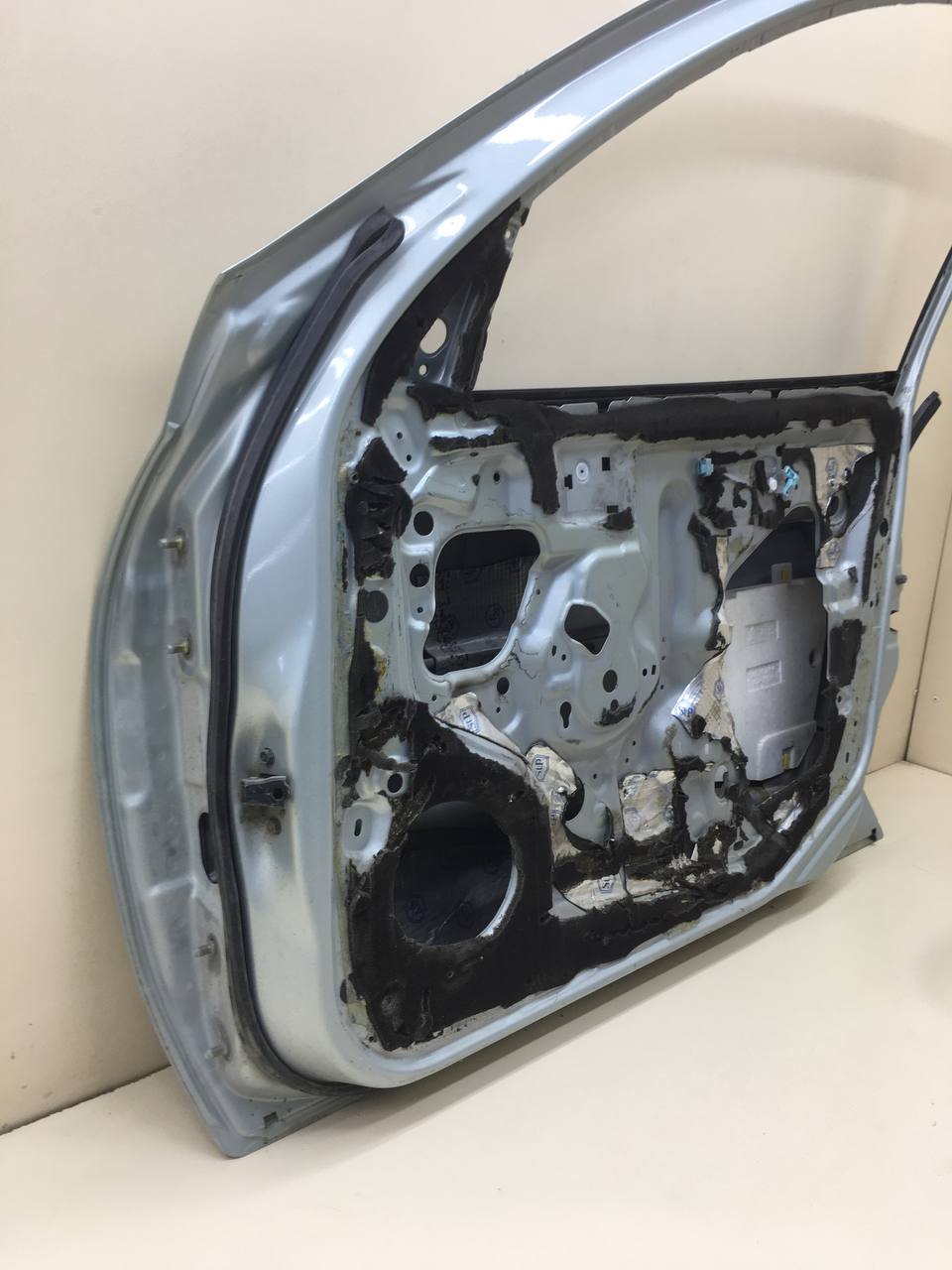 Дверь передняя правая Nissan Almera Classic (B10) 2006-2013