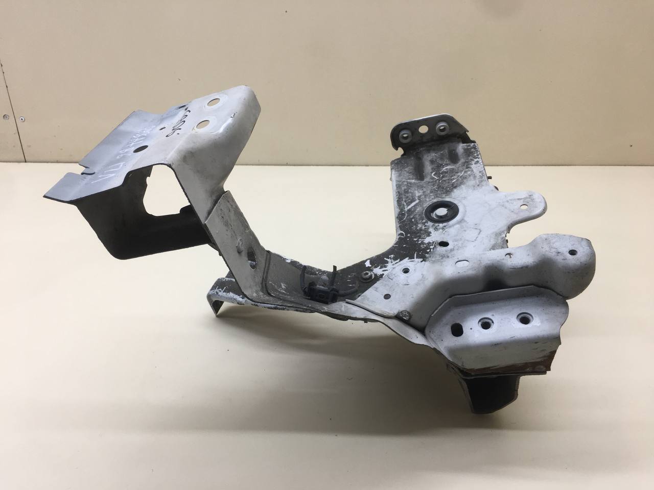 Кузовной элемент Volkswagen Passat B6 2005-2010 Кузовной элемент Volkswagen Passat B6 2005-2010
