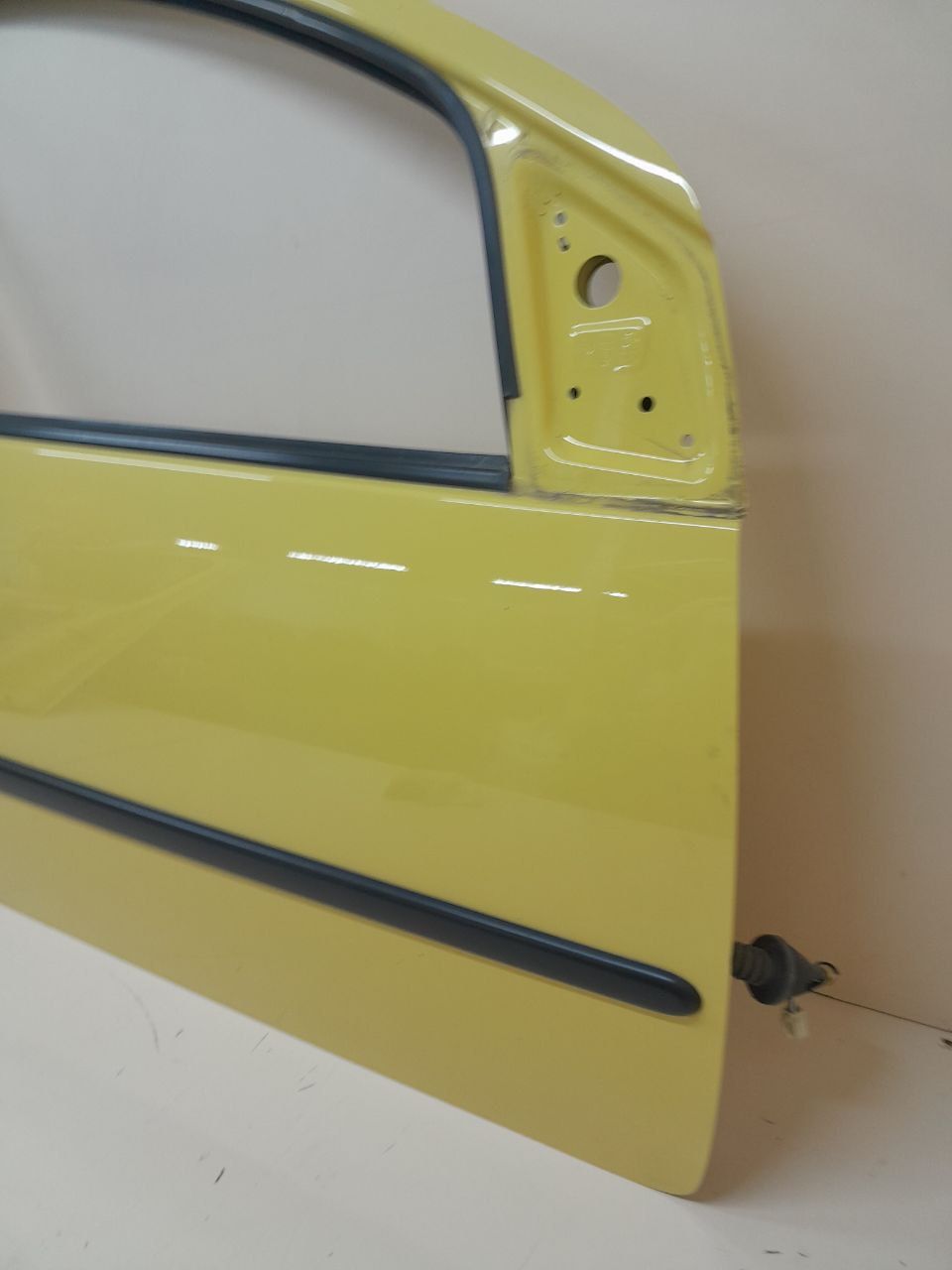 Дверь передняя правая Peugeot 107 2006-2014