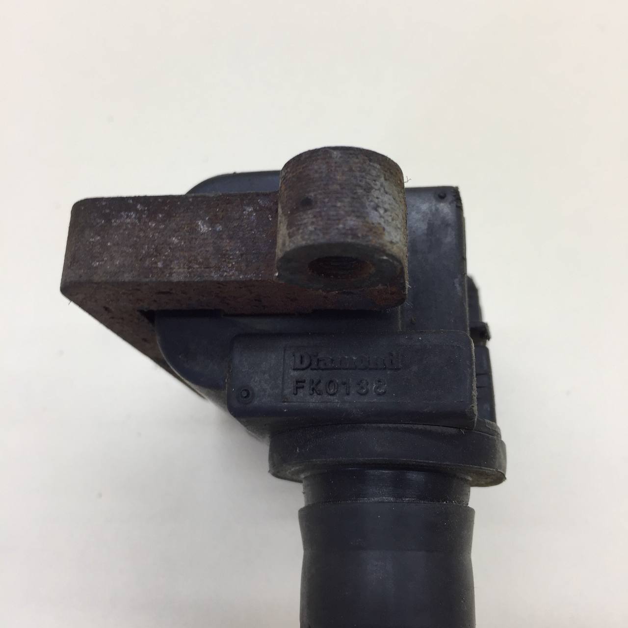 Катушка зажигания Mitsubishi Pajero/Montero 3 (V6, V7) 2000-2006 Катушка зажигания Mitsubishi Pajero/Montero 3 (V6, V7) 2000-2006