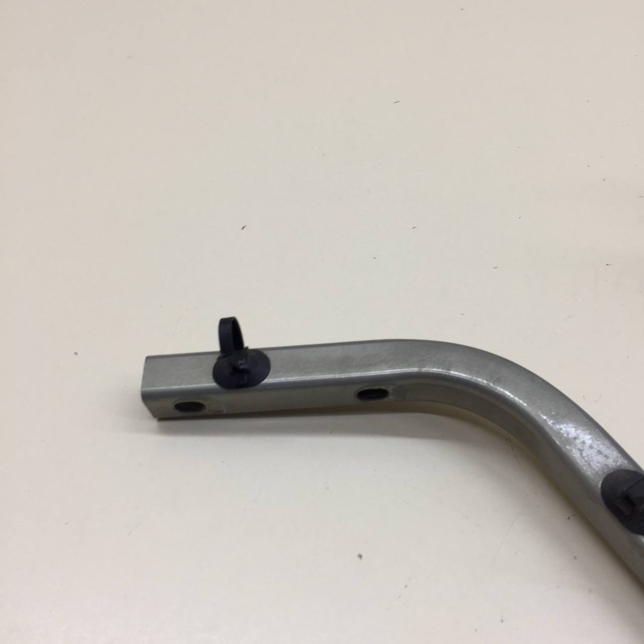 Петля крышки багажника Vortex Estina 2008-2012