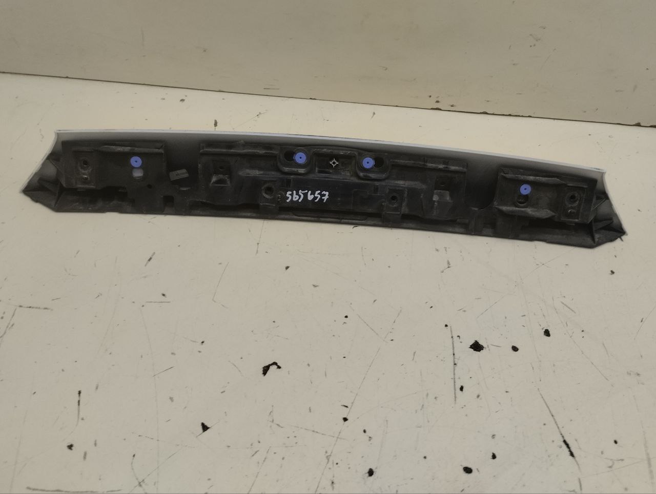Накладка крышки багажника Ford Mondeo 4 2007-2015 Накладка крышки багажника Ford Mondeo 4 2007-2015