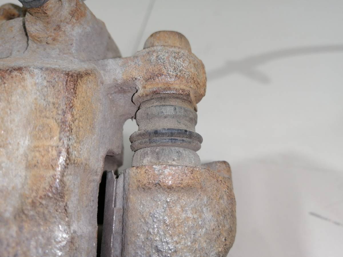 Суппорт передний правый Subaru Impreza (G12) 2007-2012 Суппорт передний правый Subaru Impreza (G12) 2007-2012