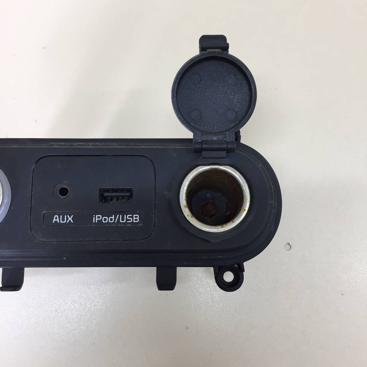 Разъем (USB AUX) Kia Optima 3 (TF) 2010-2015 Разъем (USB AUX) Kia Optima 3 (TF) 2010-2015