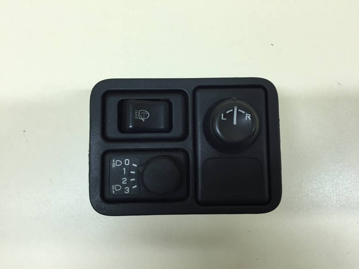 Блок кнопок Nissan Almera (N16) 2000-2006