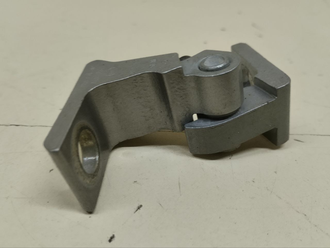 Петля двери Volkswagen Polo (MK5) 2011-2020 Петля двери Volkswagen Polo (MK5) 2011-2020