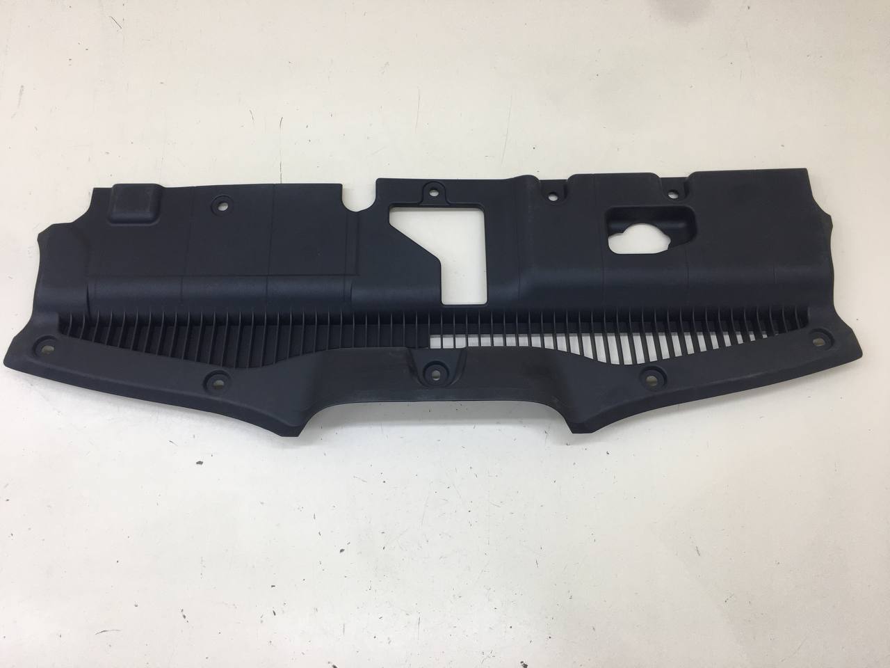 Кожух замка капота Subaru Tribeca (B9) 2004-2008