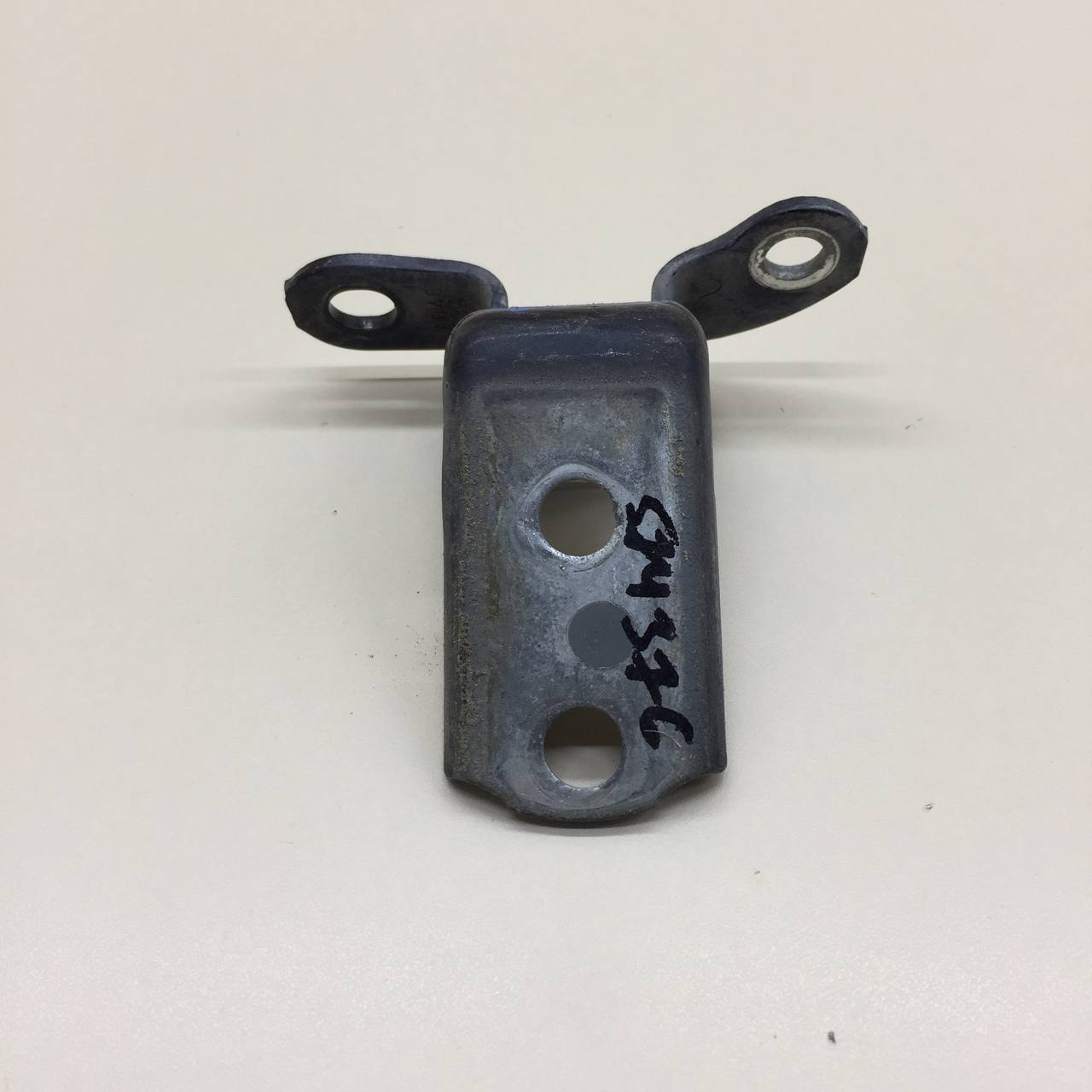 Петля двери задней правой нижняя Toyota Auris (E150) 2006-2012 Петля двери задней правой нижняя Toyota Auris (E150) 2006-2012