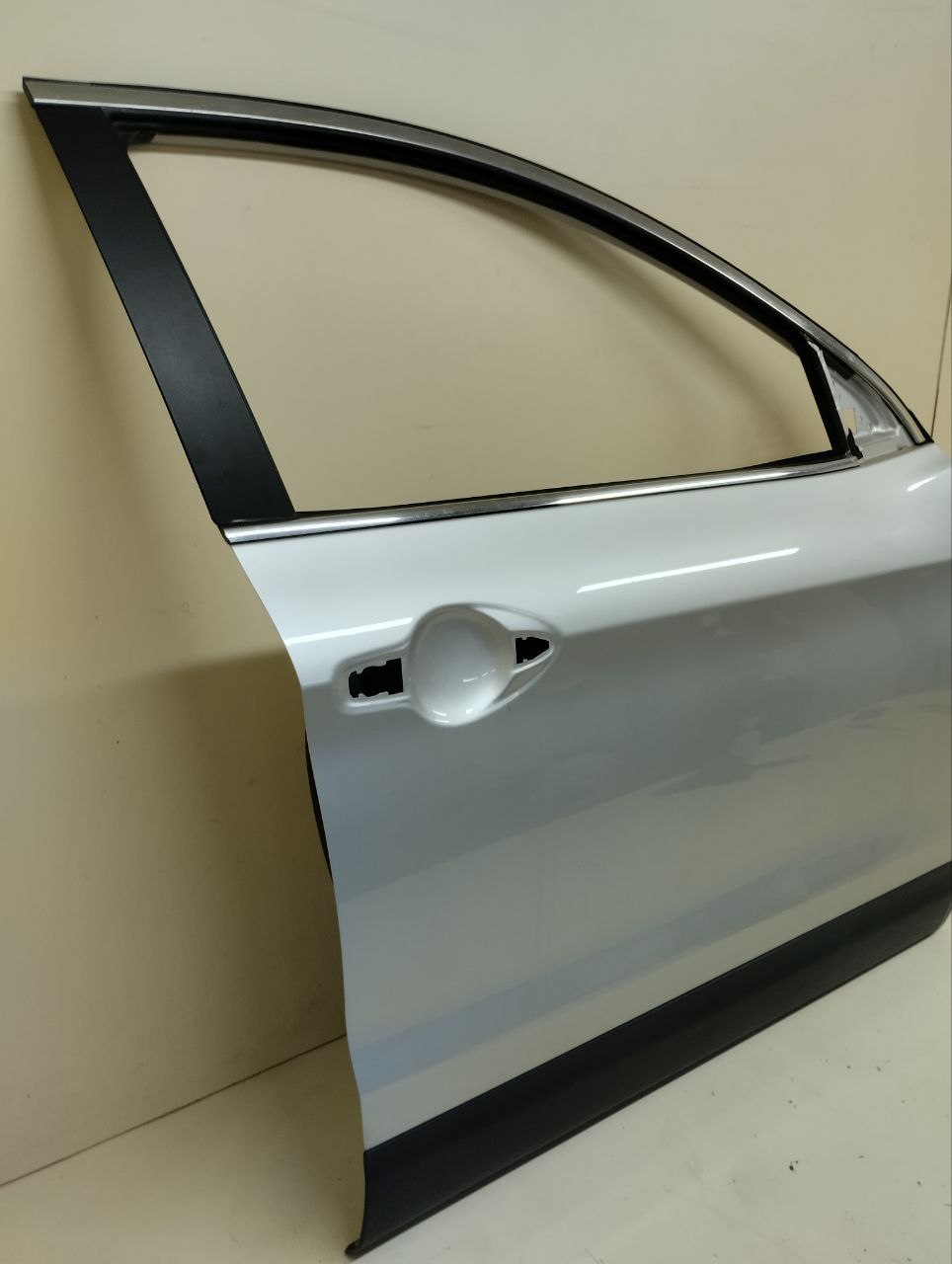 Дверь передняя правая Nissan Qashqai (J11) 2014> Дверь передняя правая Nissan Qashqai (J11) 2014>