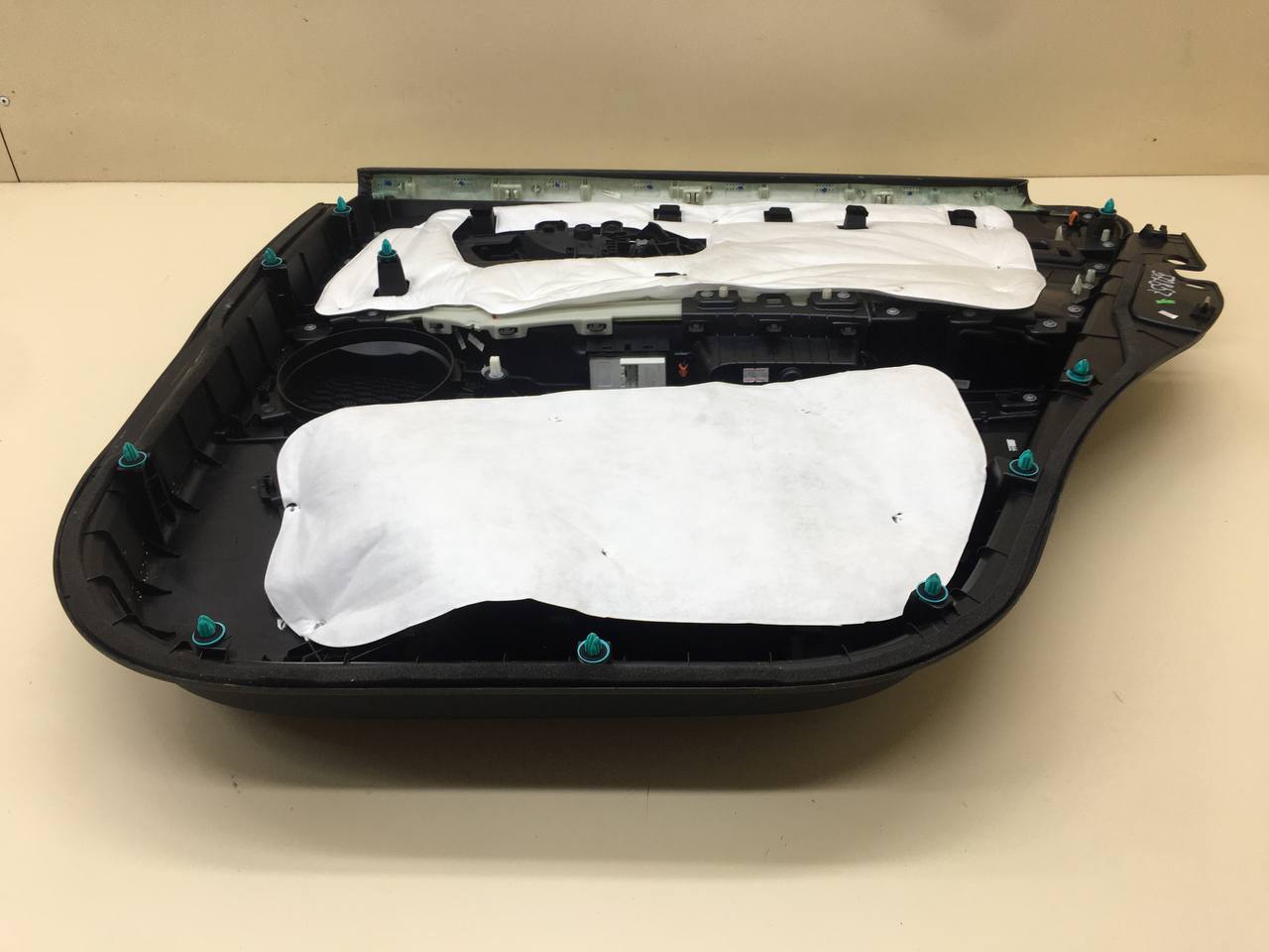 Обшивка двери задней левой Changan UNI-K 2020>