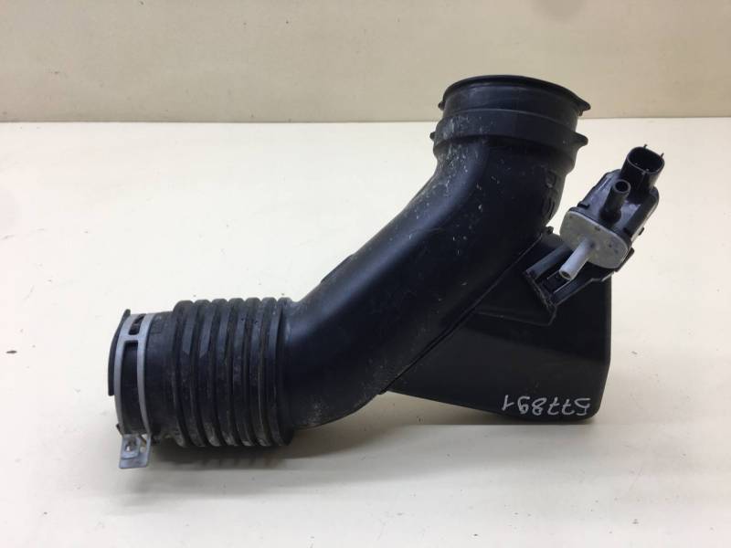 Патрубок воздушного фильтра Toyota Rav 4 (XA40) 2013-2019