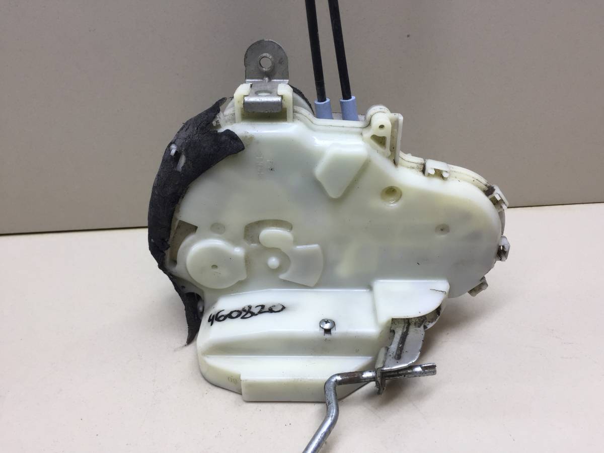 Замок двери задней правой Honda Civic 4D 2006-2012
