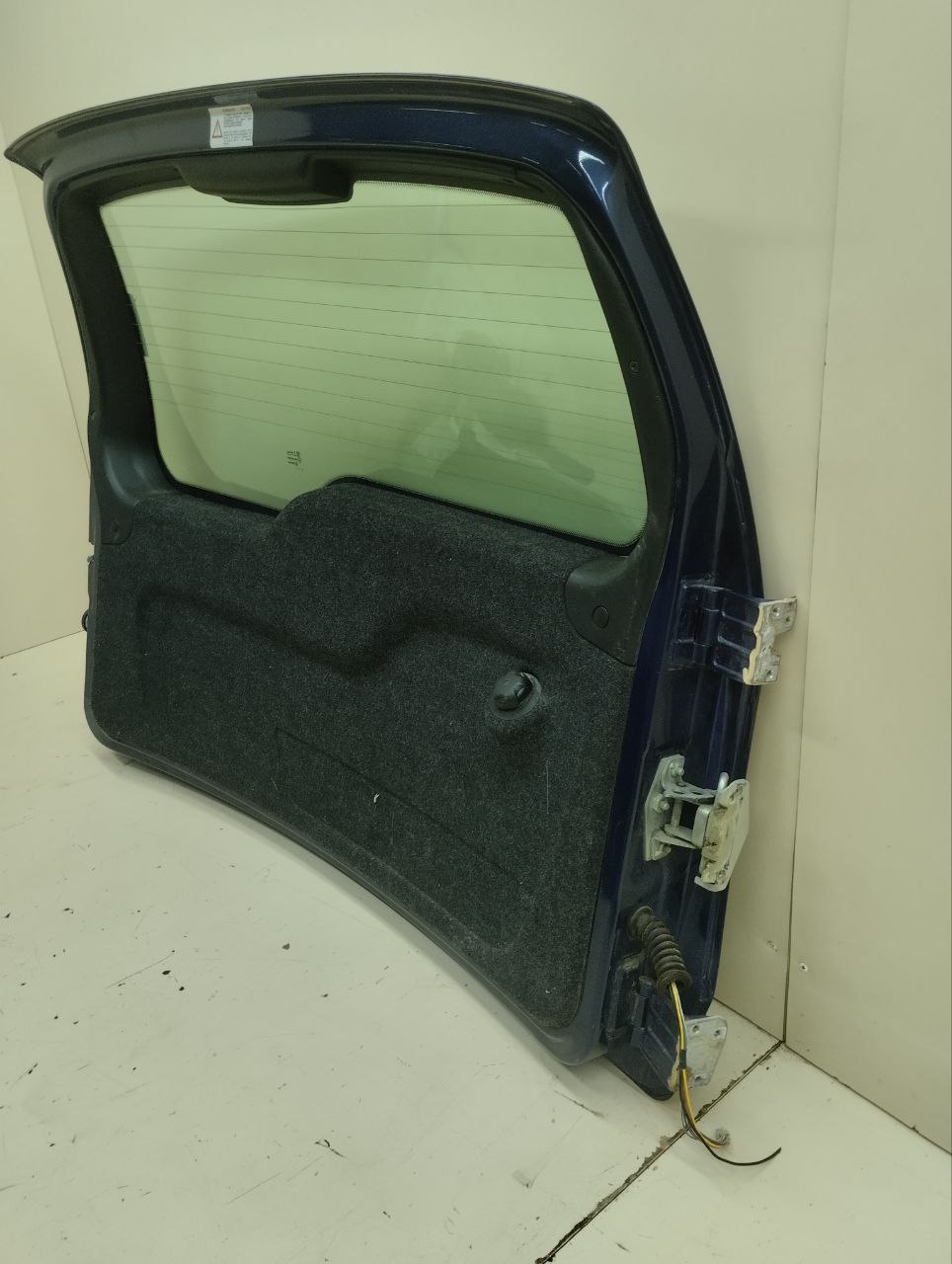 Дверь багажника со стеклом Chevrolet Niva 2009-2020