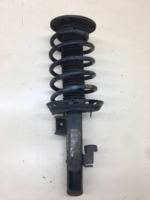 Амортизатор передний правый Volvo XC60 2008-2017