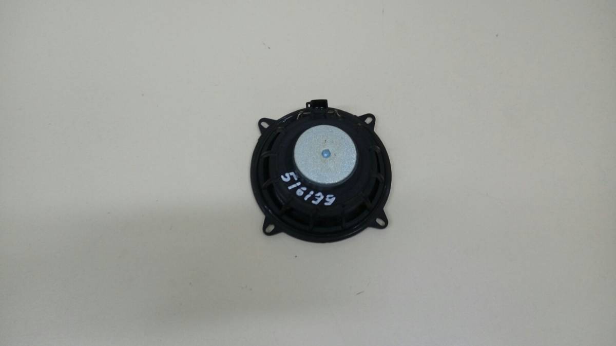 Динамик Renault Duster (HSA, HSM) 2012> Динамик Renault Duster (HSA, HSM) 2012>