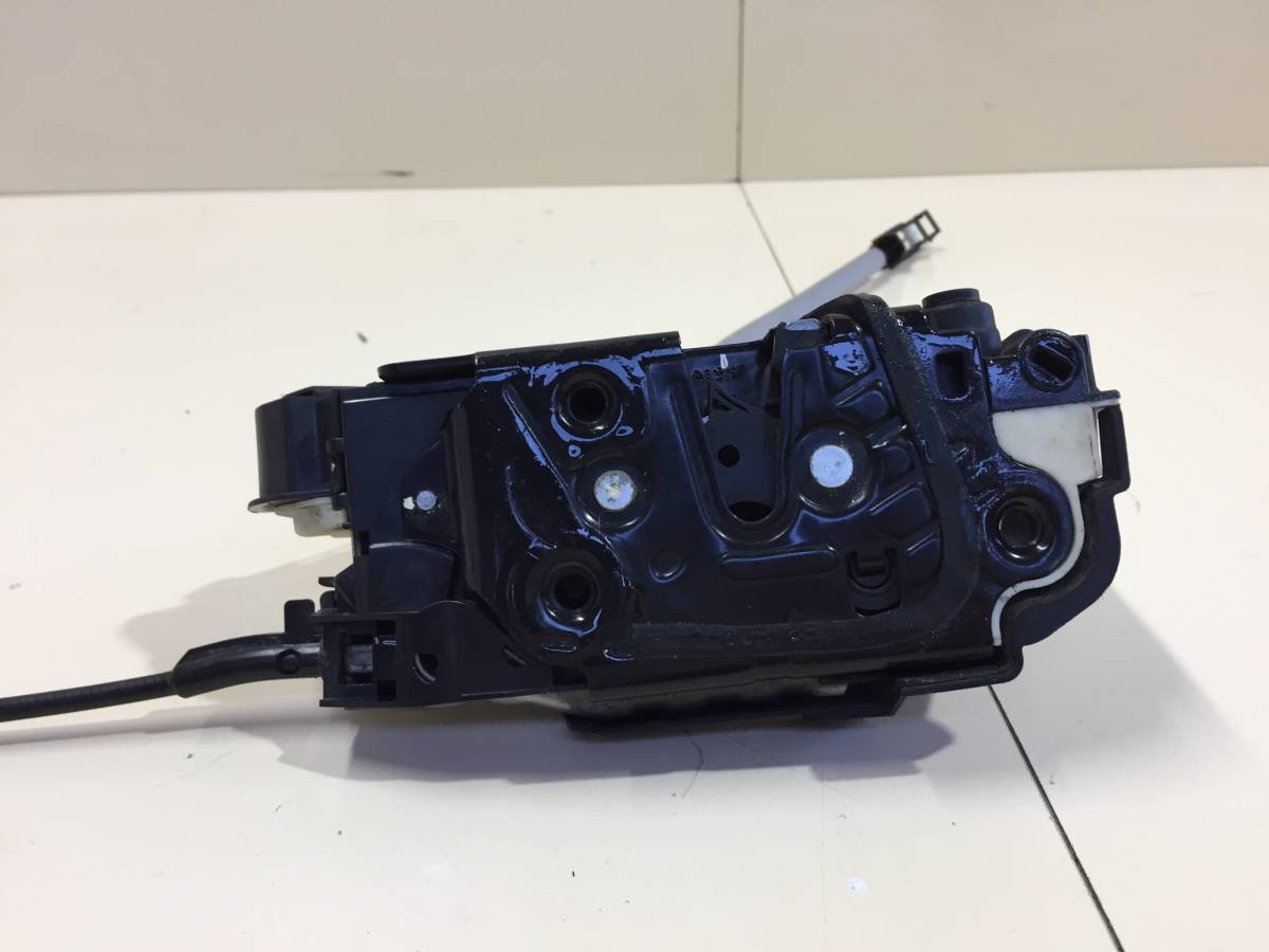 Замок двери задней правой Volkswagen Polo (MK5) 2011-2020