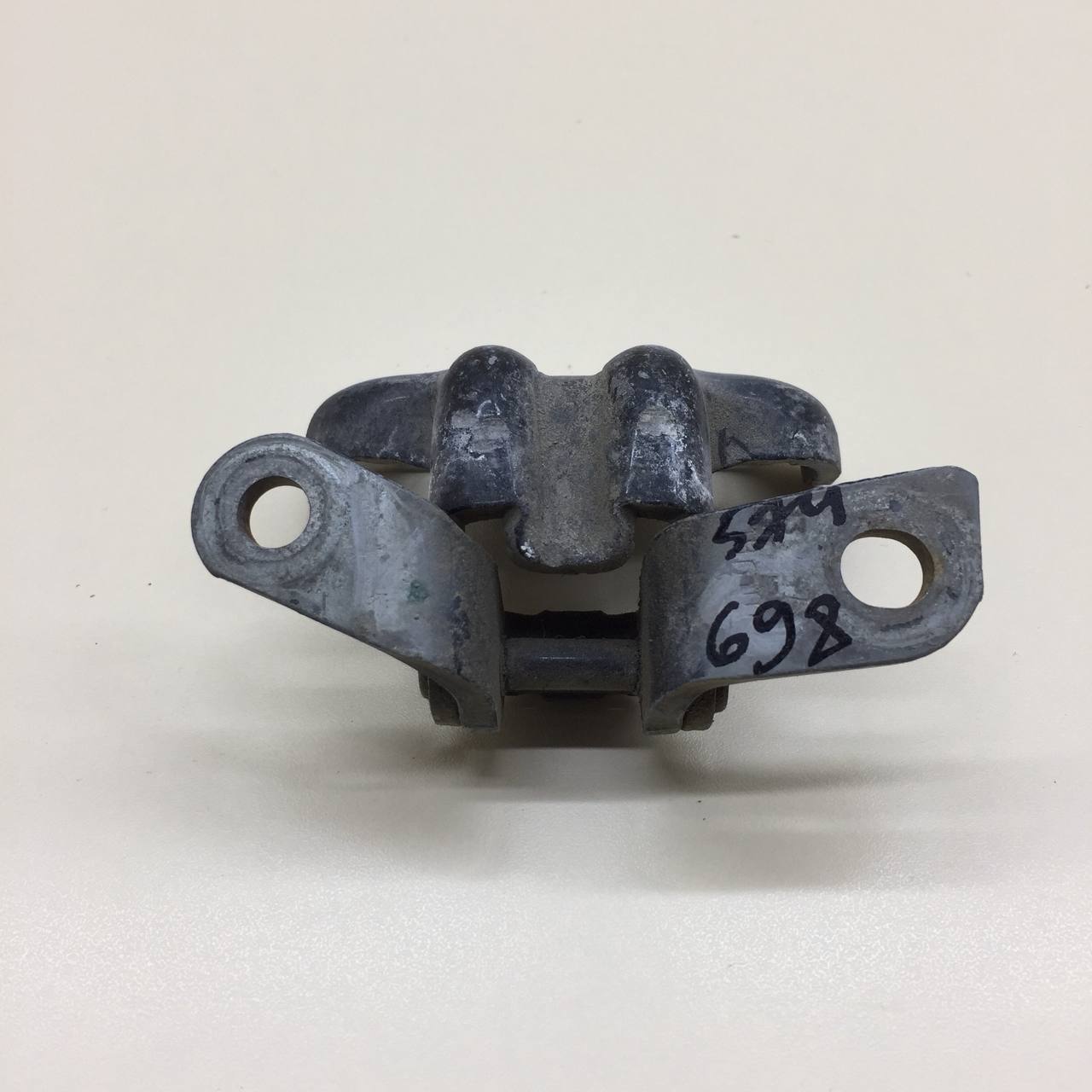 Петля двери задней левой верхняя Chevrolet Cruze (J300) 2009-2016