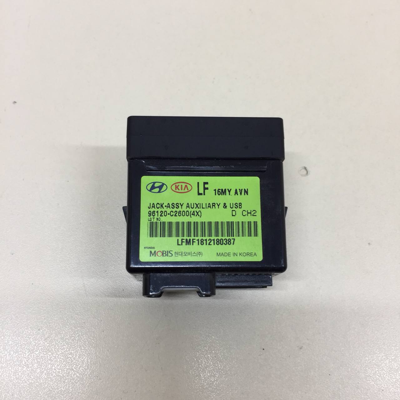 Разъем (USB AUX) Hyundai Sonata 7 (LF) 2017-2019 Разъем (USB AUX) Hyundai Sonata 7 (LF) 2017-2019