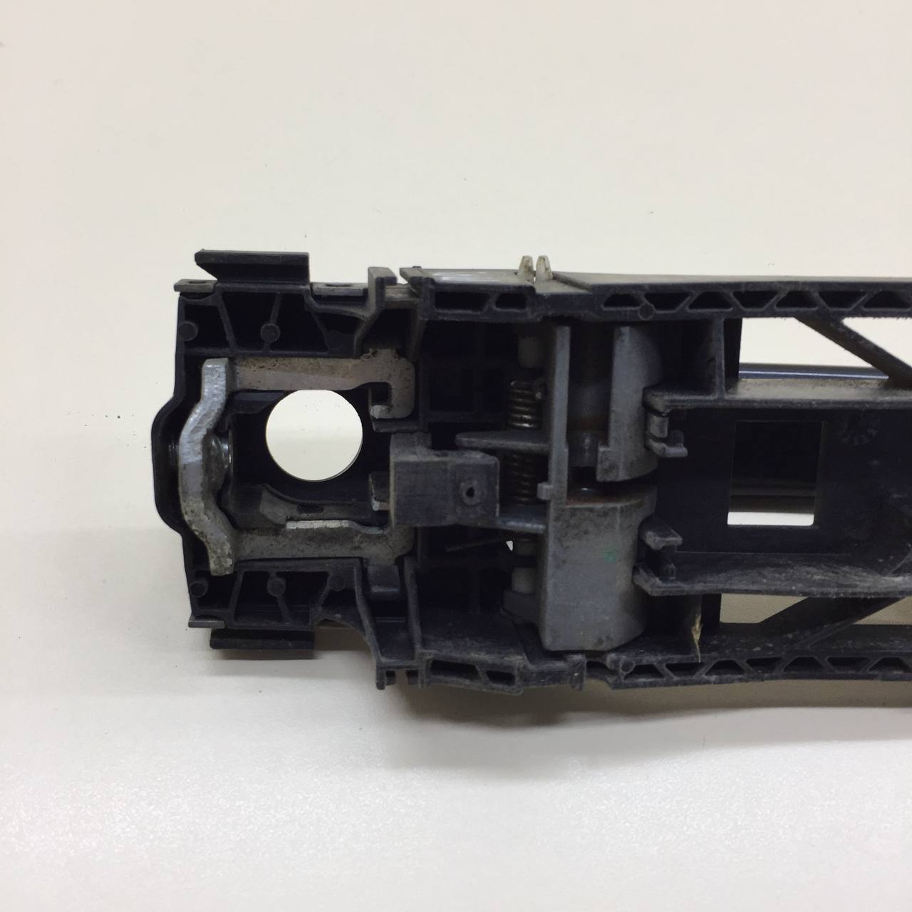 Ручка двери передней наружная правая Volkswagen Polo (MK5) 2011-2020 Ручка двери передней наружная правая Volkswagen Polo (MK5) 2011-2020