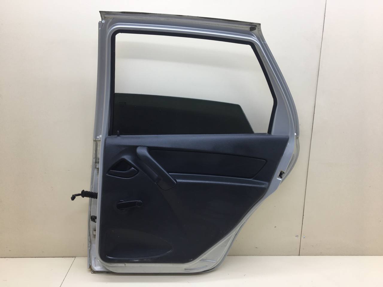 Дверь задняя правая Lada Granta 2011>