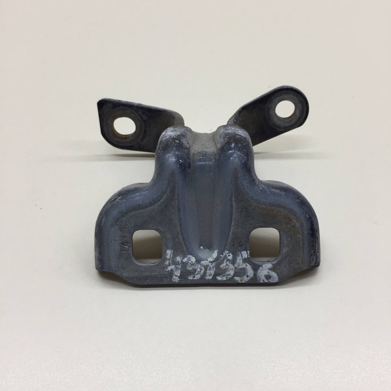 Петля двери задней левой верхняя Chevrolet Cruze (J300) 2009-2016