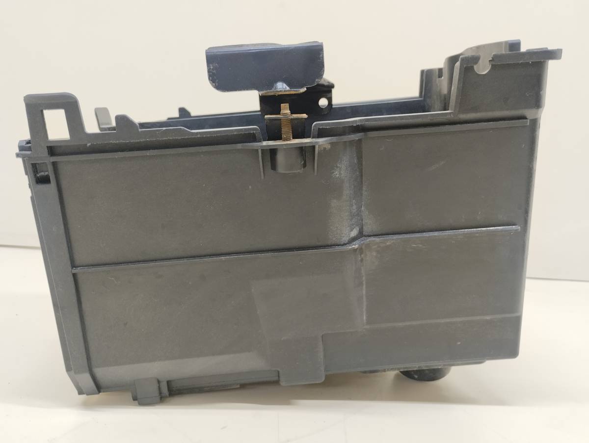 Крепление аккумулятора Mazda Mazda 3 (BL) 2009-2013 Крепление аккумулятора Mazda Mazda 3 (BL) 2009-2013
