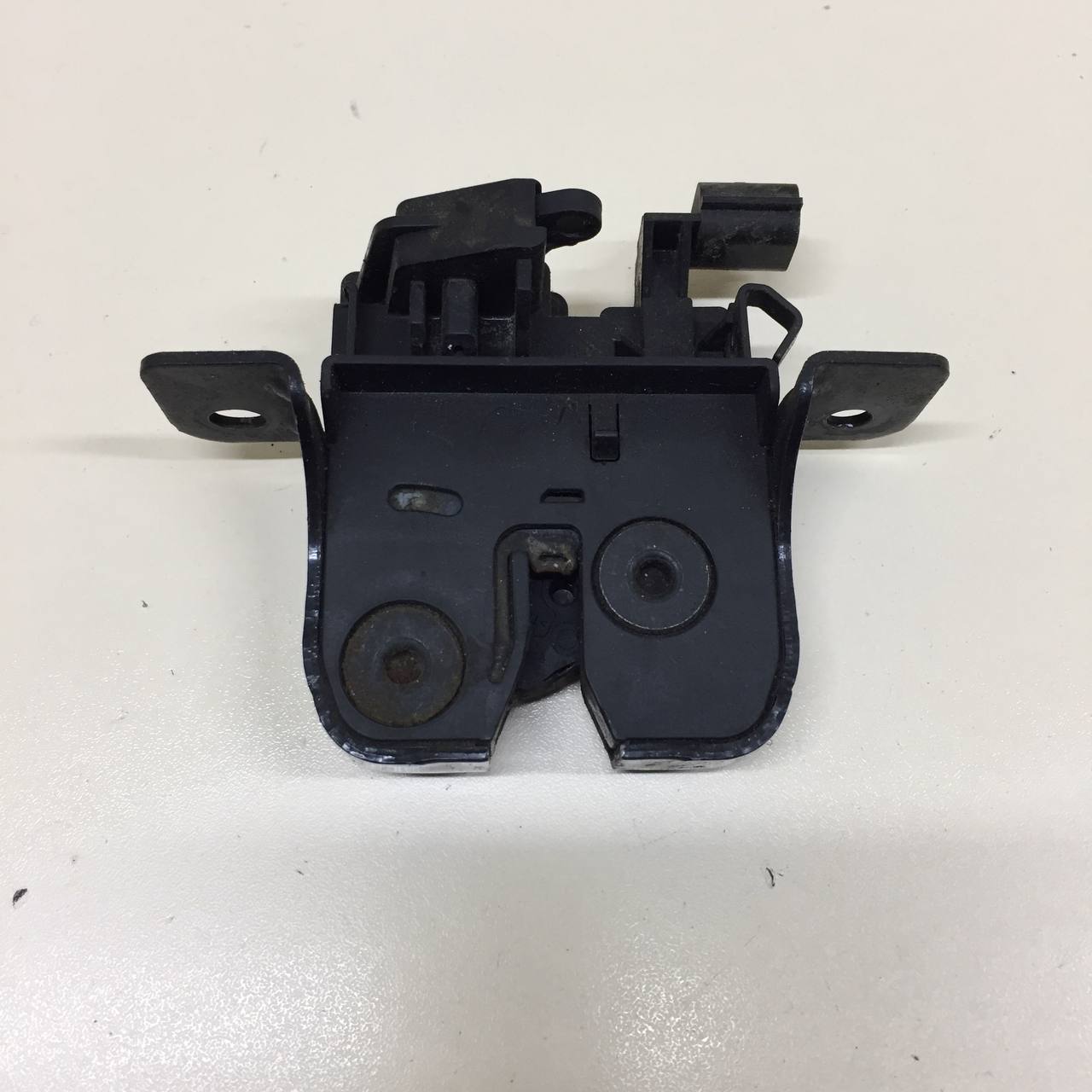 Замок багажника Renault Duster (HSA, HSM) 2012>