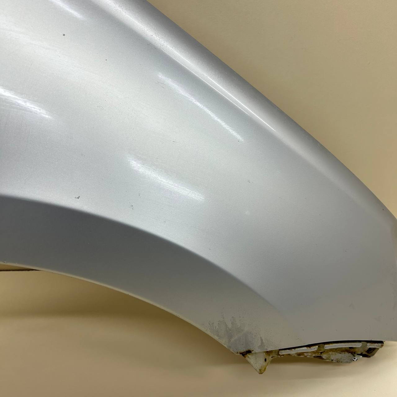 Крыло переднее правое Lada Granta 2011>