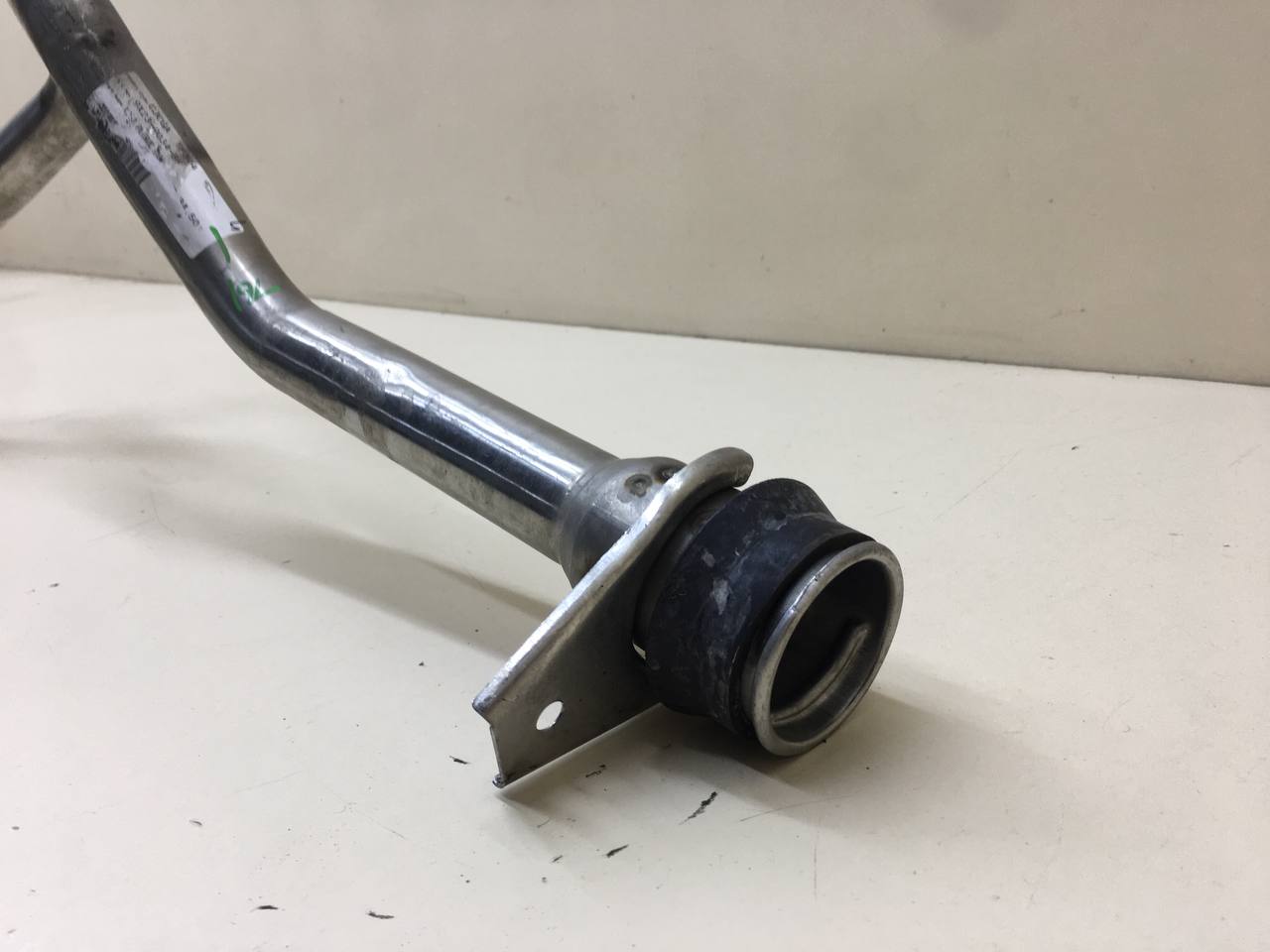 Горловина топливного бака Jaguar XF 2007-2015