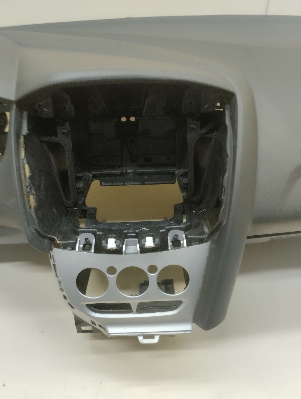 Торпедо Ford Focus 3 2011>