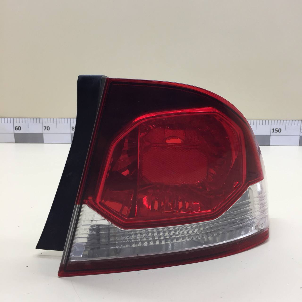 Фонарь задний наружный правый Honda Civic 4D 2006-2012