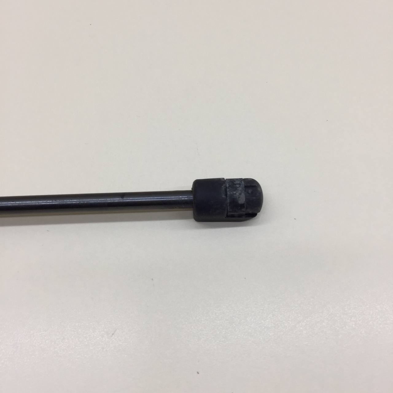 Амортизатор капота Renault Logan (2) 2014>