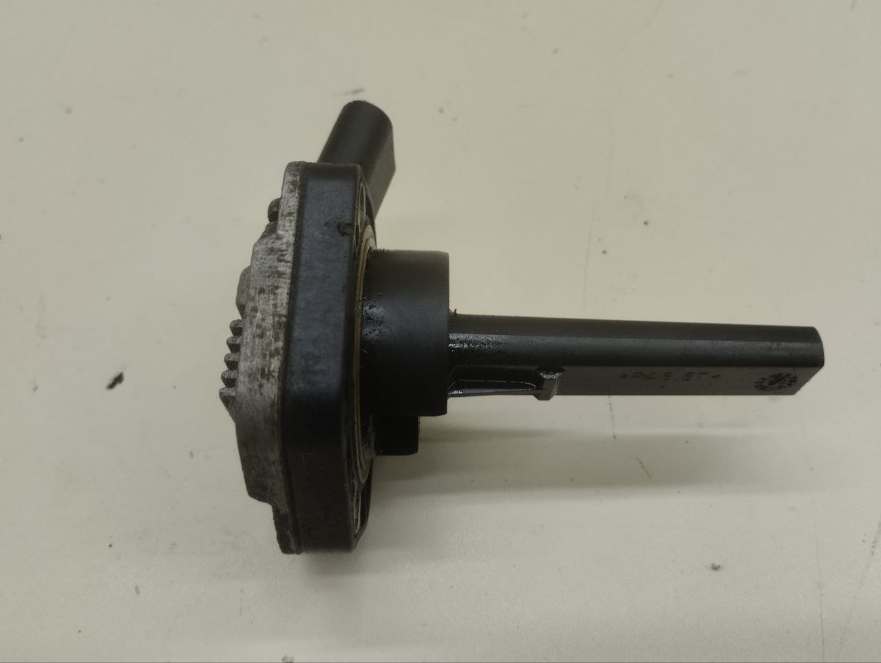 Датчик уровня масла Volkswagen Tiguan (5N2) 2011-2016