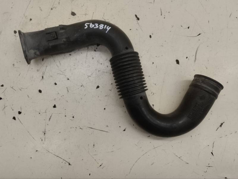 Патрубок воздушного фильтра Renault Logan (2) 2014>