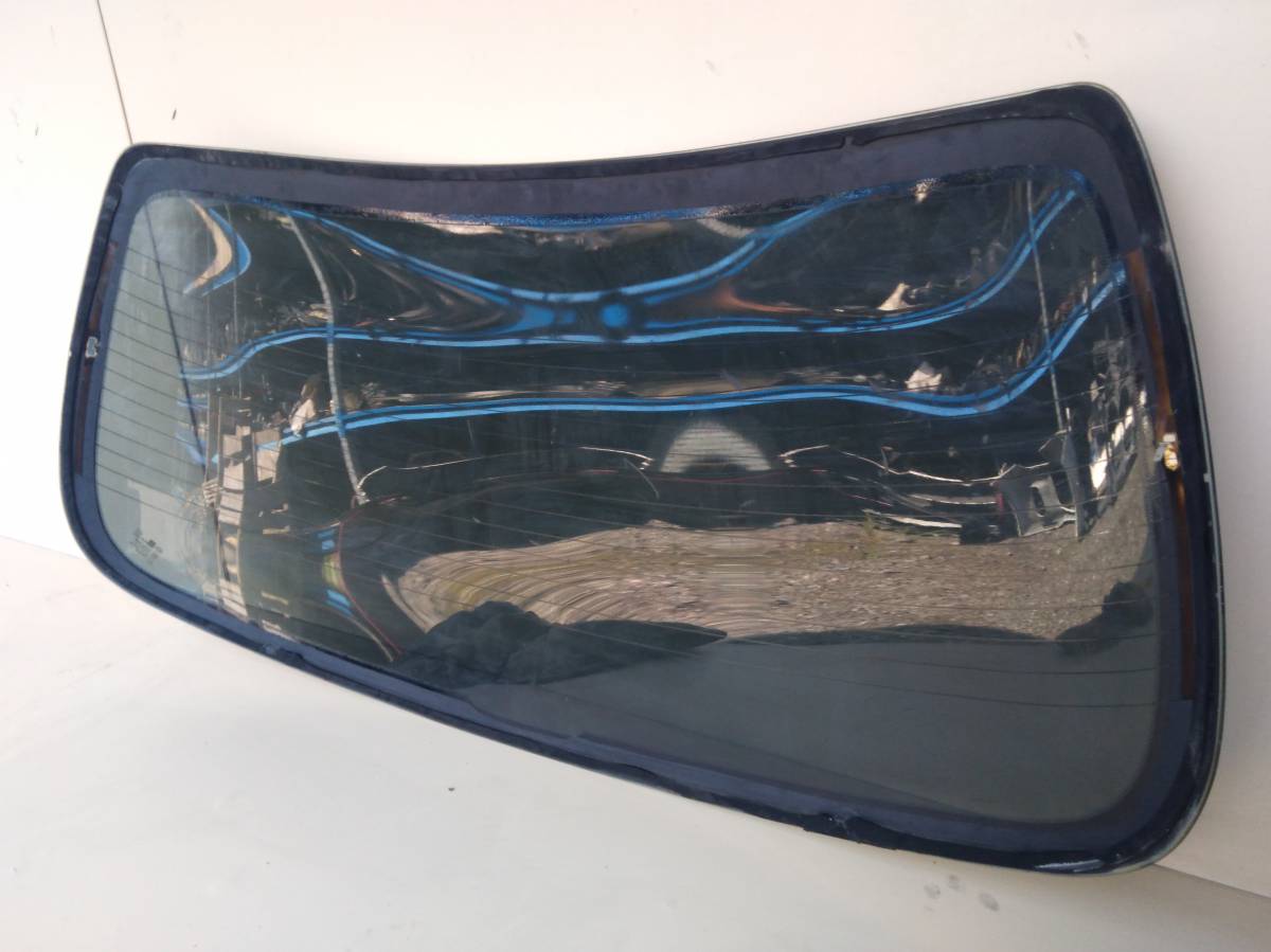 Стекло заднее Kia Spectra (SD) 2004-2011