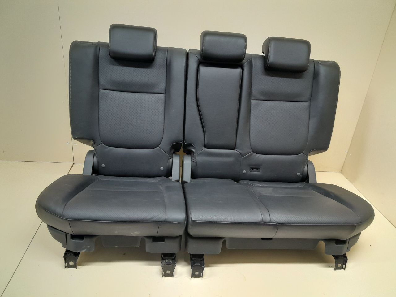 Сиденье (комплект) Mitsubishi Outlander (GF) 2012> Сиденье (комплект) Mitsubishi Outlander (GF) 2012>