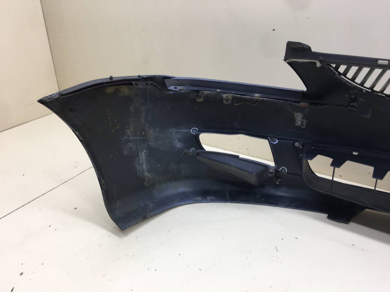 Бампер передний Mitsubishi Lancer 9  (CS/Classic) 2000-2011