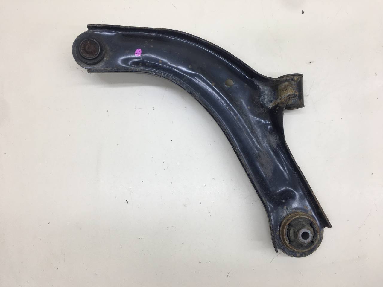 Рычаг передний правый Nissan Tiida (C11) 2007-2014